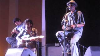 Video thumbnail of "Cyril Neville singing Fortune Teller"