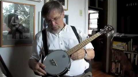 The Coo Coo (5 string banjo uke)