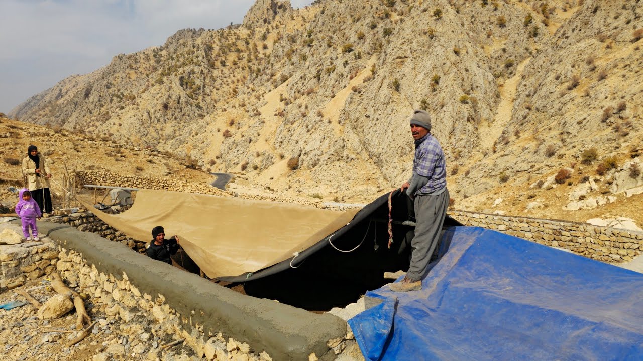 Fascinating documentary of nomadic life🐐🐑🏔️ | Covering the roof of the sheep with a black tent🐐 ⛺