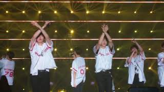 20180729 Wanna One World Tour ONE: THE WORLD in Hong Kong - Gold