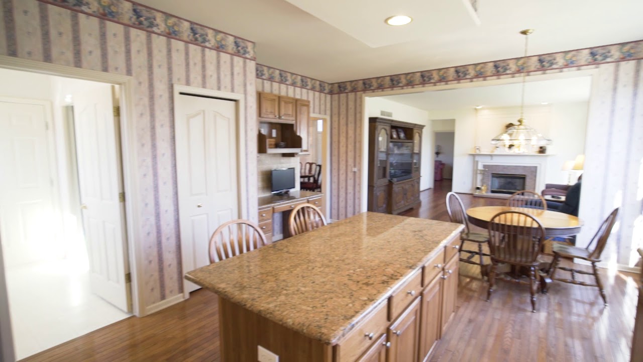 Unbranded MLS   1906 Watson Cir, Rochester, MI 48306