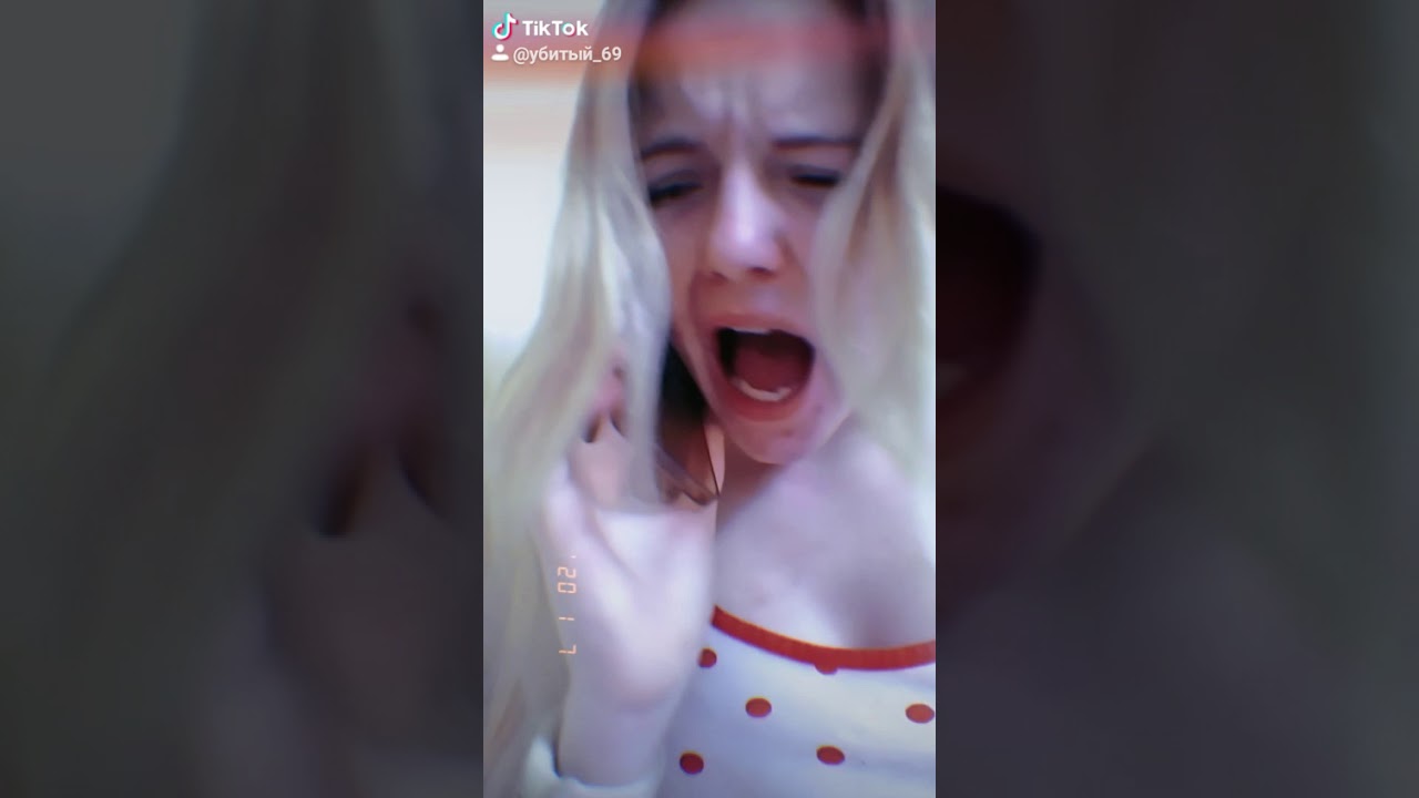 Текст песни почему же ты выбираешь их. Почему же ты выбираешь их кукол. Ну почему ты выбираешь их кукол без души. Почему так больно. Выбираешь их кукол без души.