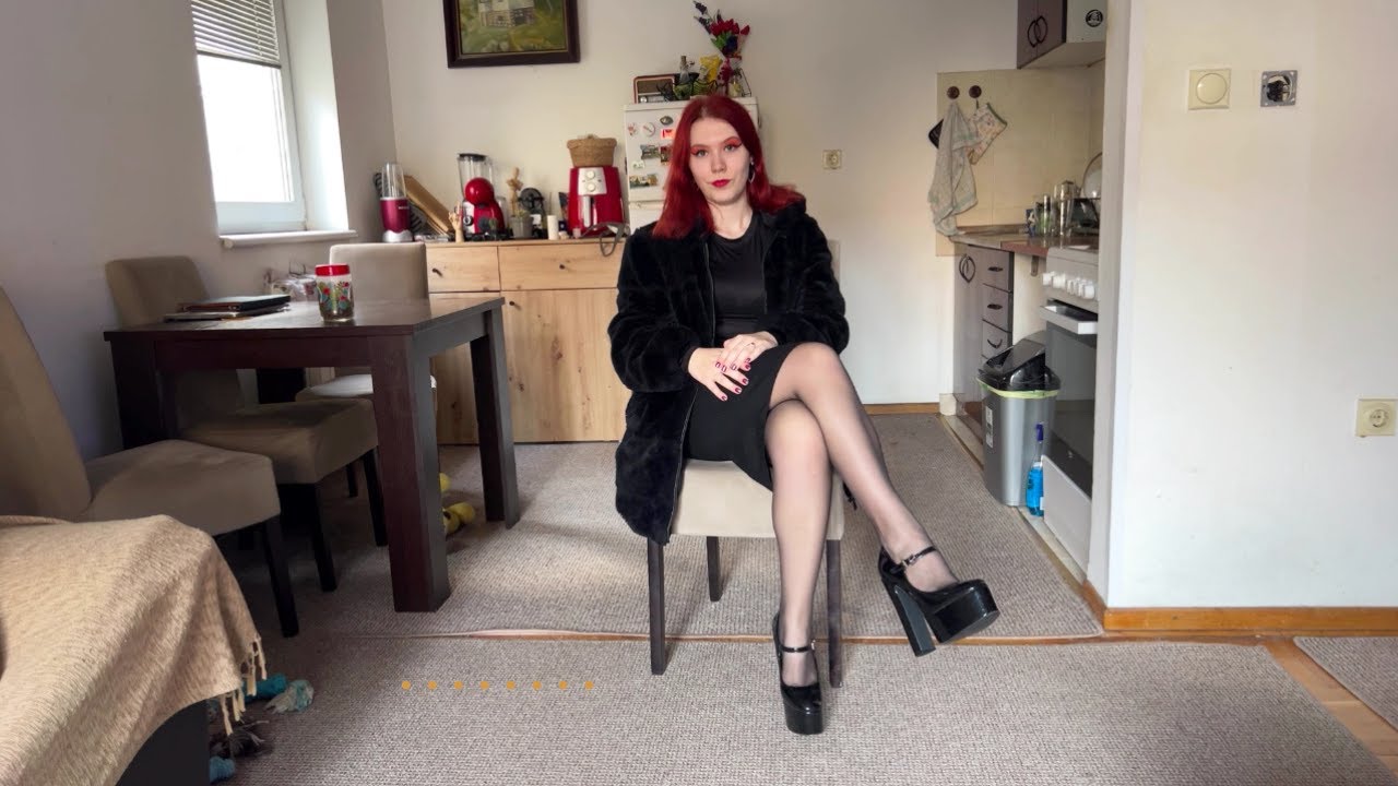 Сочетаю шубу с разными нарядами, колготками и каблуками ❄️ 👠