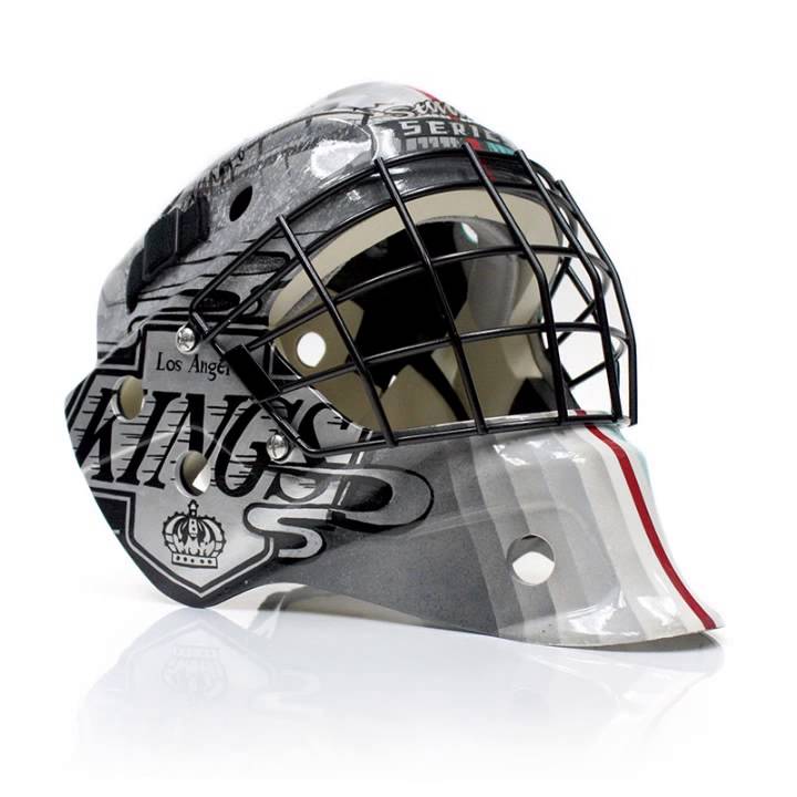 la kings stadium series helmet