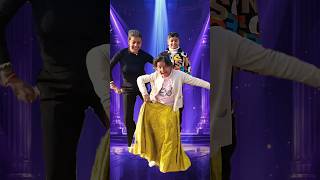 Beautiful Stage Dance Performance 🌟 | Mukhda Chand Ka Tukra | New Viral Dance#shorts#viral#trending