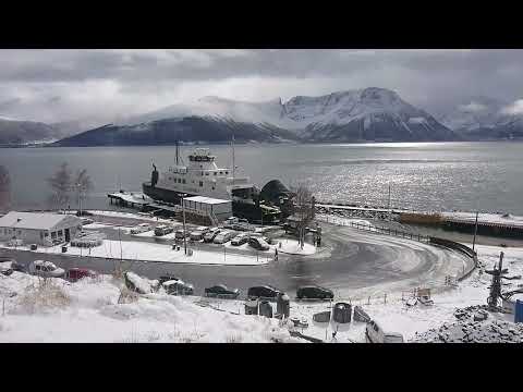 MF Ullensvang Anløper Sulesund April 2018 