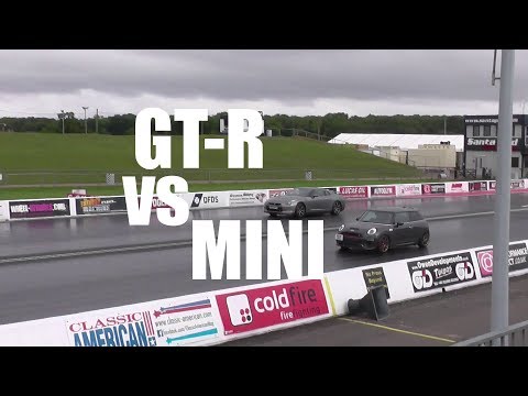 f56-mini-cooper-s-vs-r35-nissan-gt-r---1/4-mile-drag-race