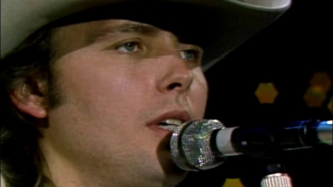 Dwight Yoakam - Medley of Hits Live at the Grand Ole Opry Opry - YouTube