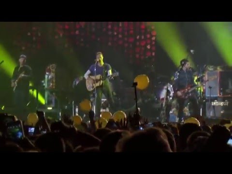 Coldplay - Yellow (Estadio Nacional - Santiago, Chile - 03.04.2016)