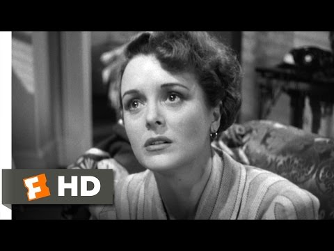 The Maltese Falcon (1/10) Movie CLIP - Help Me, Mr. Spade (1941) HD