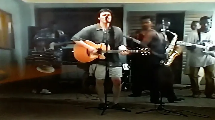 Mali, Bamako. Super Lo Lo feat Ronnie Reid