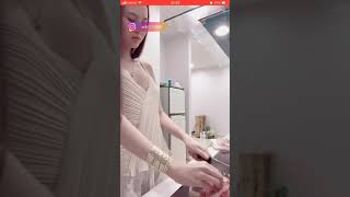 Hot Girl Thái Thịt - Abi Lộ Hàng Đẹp Quyết Gttv