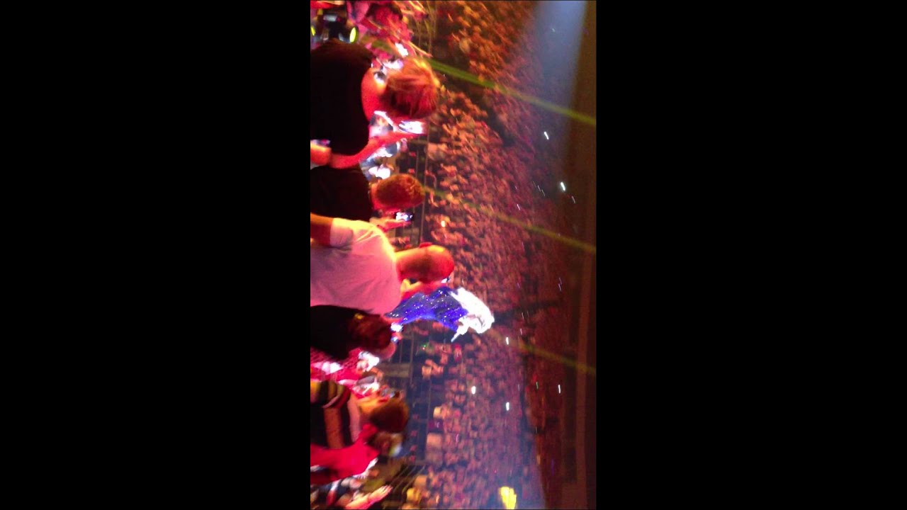 Watch Irreplaceable Beyonce holds my hand and then talks to us! Love Melbourne 23.10.2013 on YouTube Watch Irreplaceable Beyonce holds my hand and then talks to us! Love Melbourne 23.10.2013 on YouTube