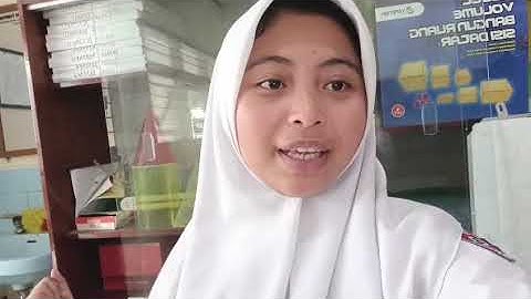 Tugas informatika membuat vlog di perpustakaan sekolah 