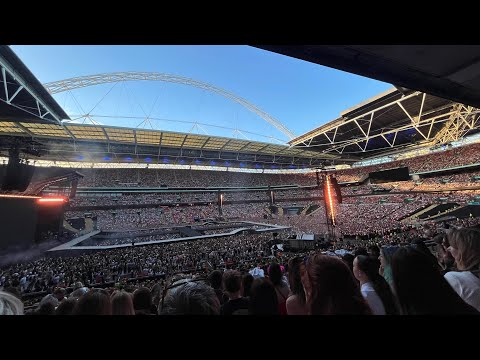 In giro per Londra: Harry Styles a Wembley 