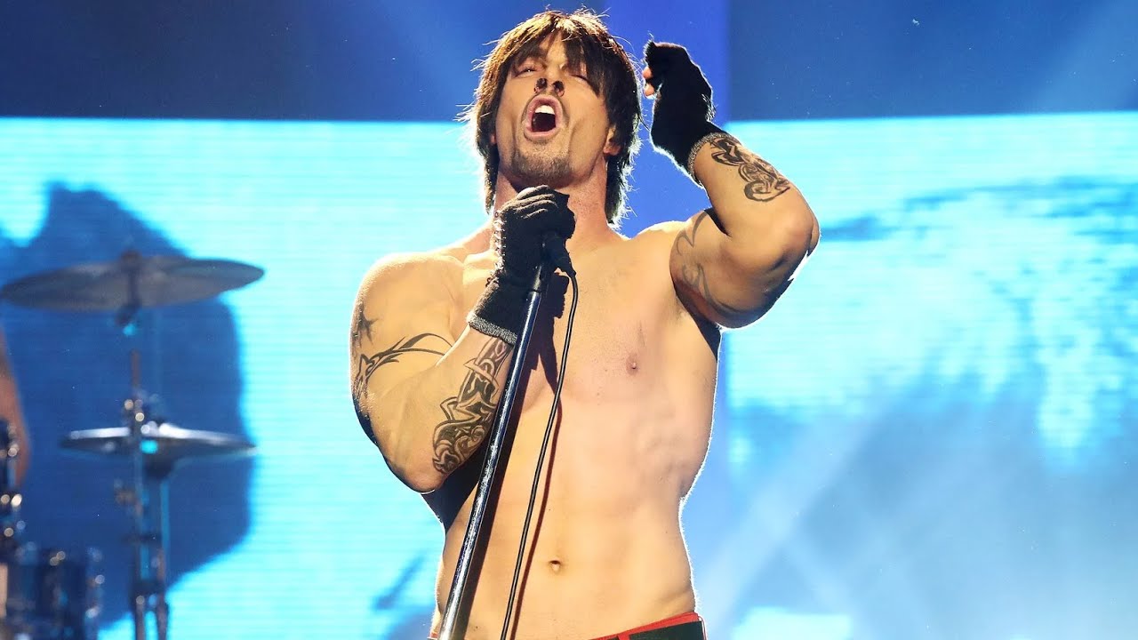 Rasel Rasel imita a Red Hot Chili Peppers en