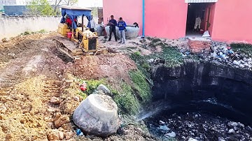New Project​ Using machinery ​ MITSUBISHI BD2f Dozer Pushing stone Into the deep pond water
