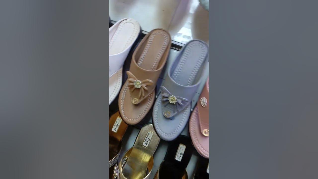 pom pom wali chappal