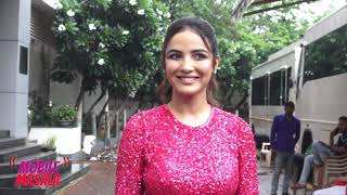 Jasmin Bhasin’s pink shimmery dress is a must-have for a glam night