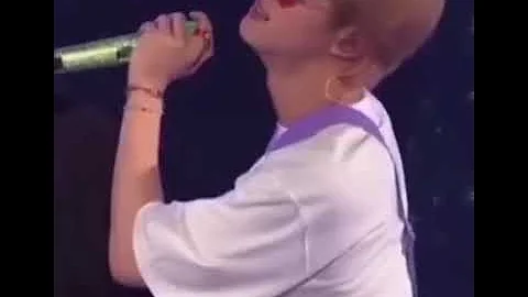 stan twitter : bhad bhabie screaming