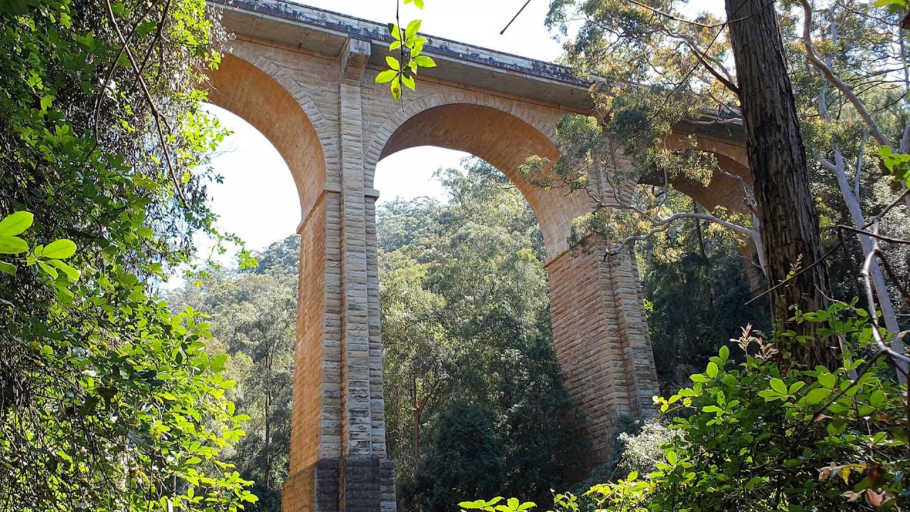 Lapstone Zig Zag Walking Track and Knapsack Gully Bridge