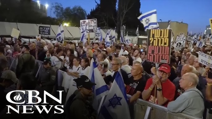 Israel Protesters Demand New Elections During Wartime