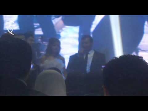 محمد محى يغنى فى فرح حماقى