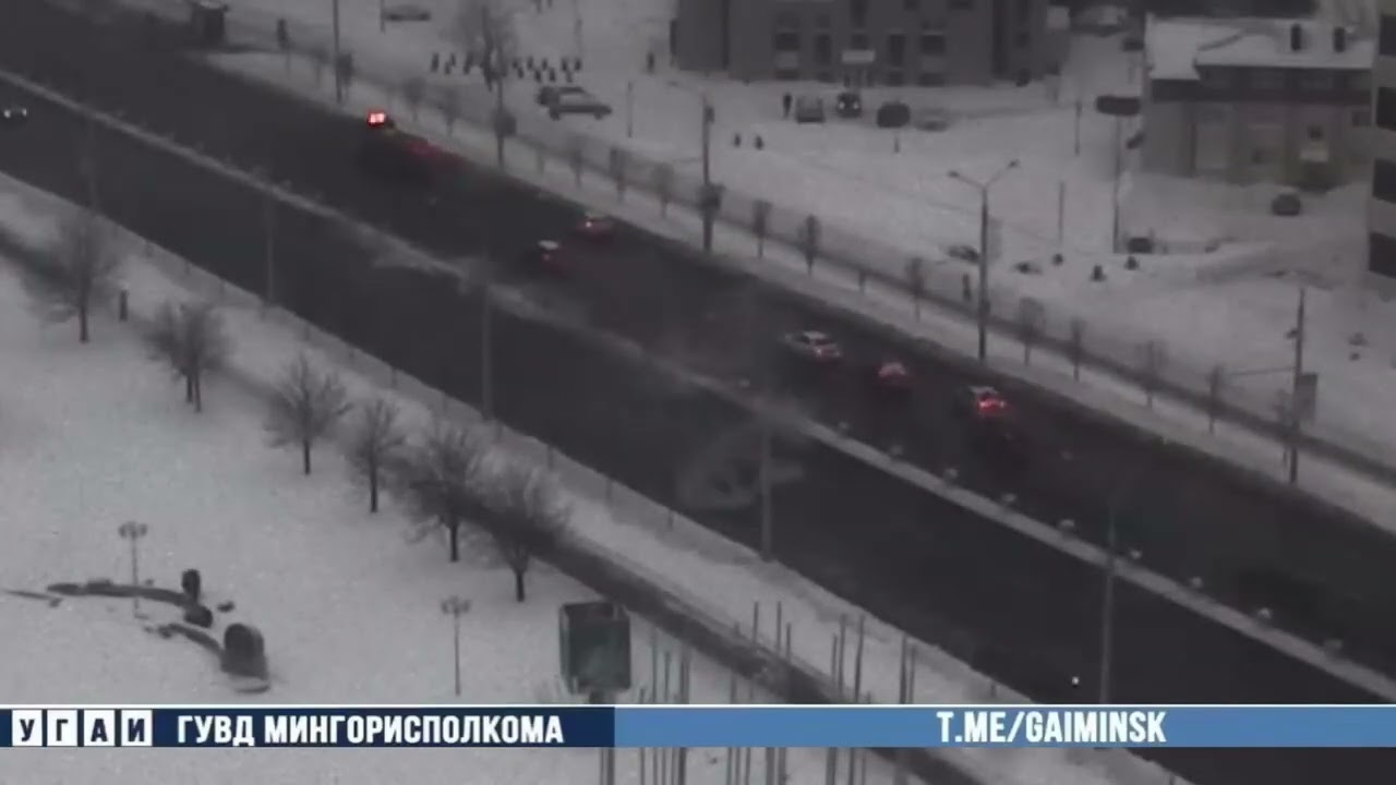 Авто раскрутило на минском проспекте