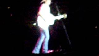 Video thumbnail of "Jason Aldean - I'm just a man - live"