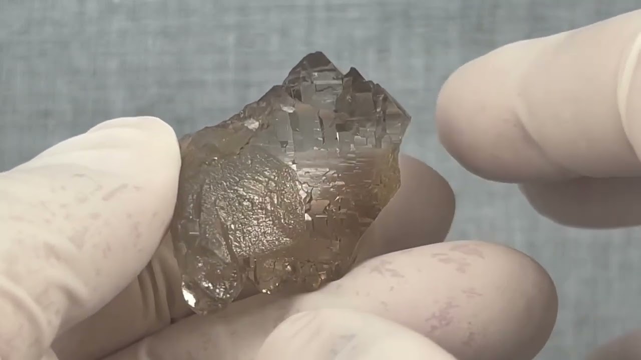 スイスPiz Acletta産グインデル水晶 16.3g - パーフェクトストーン