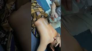 Memijit Punggung Sampai Pinggang Adik Mak Nyak