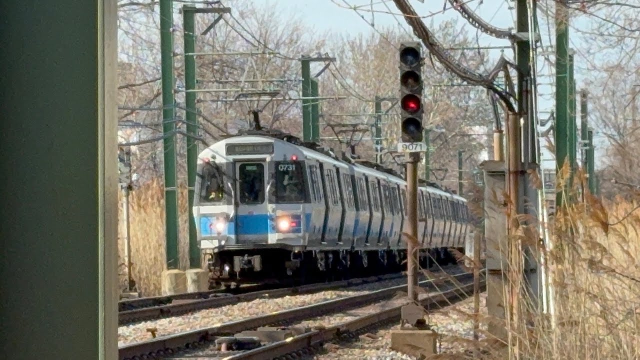 Blue Line Express Trains passing Garfield School - YouTube