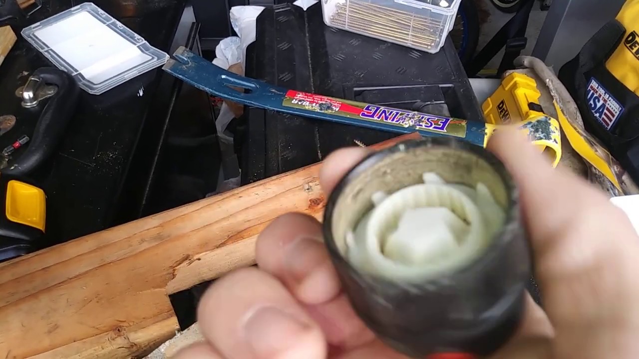 How I refill Mccormick pepper grinder - YouTube