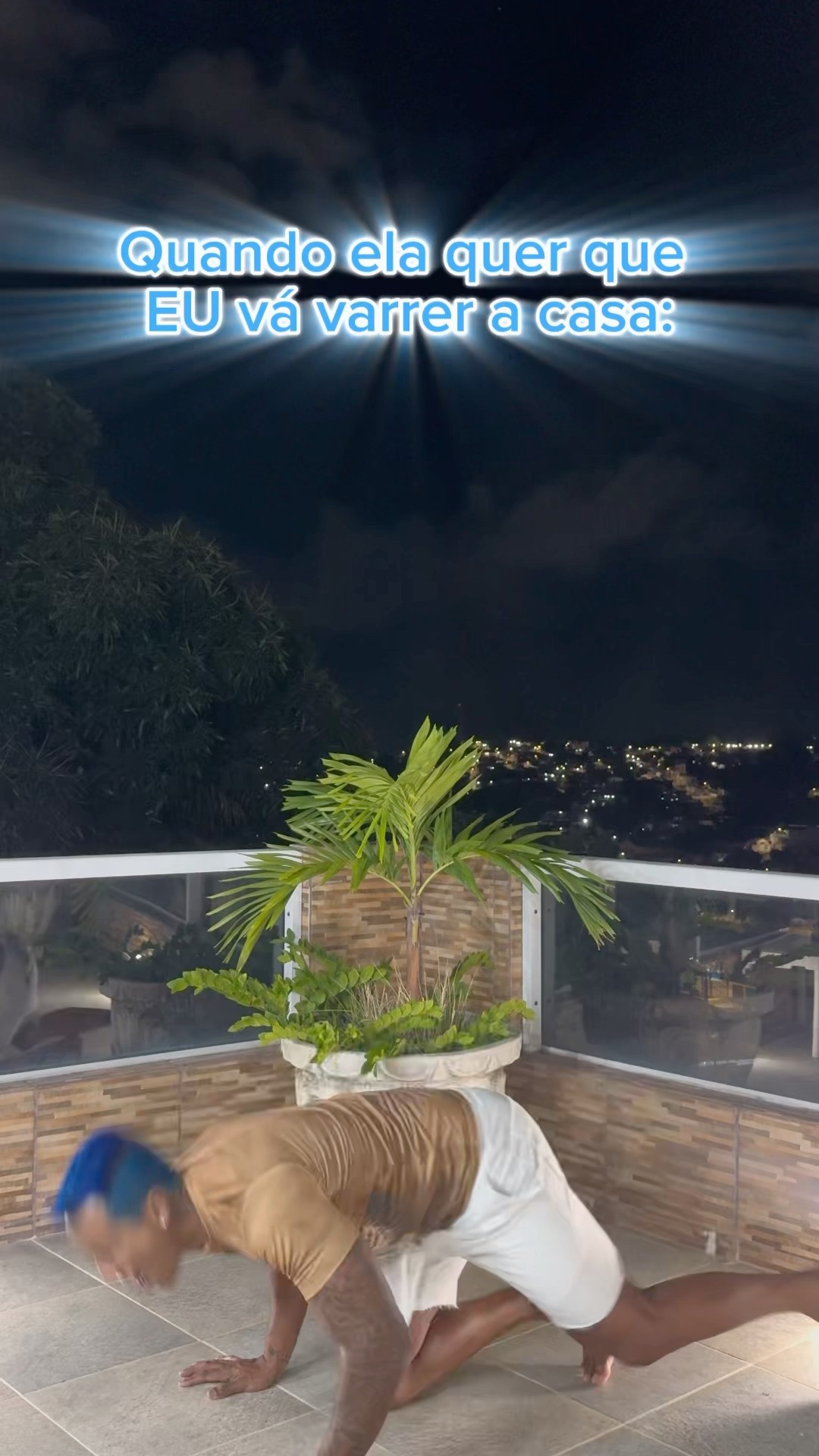 Quem varre a sua casa?​⁠@mayca.brasil #humor #comedy #funnymemes #funny #short