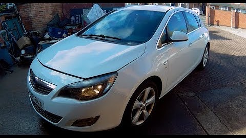 Vauxhall Opel Astra J Coolant Water Fault, "Coolant Level Low - Add Coolant" Warning. Corsa, FIXED.