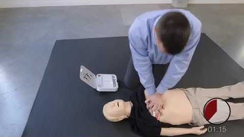 Using the Lifepak CR2 (AED) Defibrillator