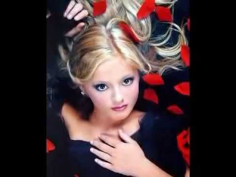 AMADEO AND THE LUX - ¿POR QUÉ NO ME DEJAS TEÑIRME DE RUBIA?