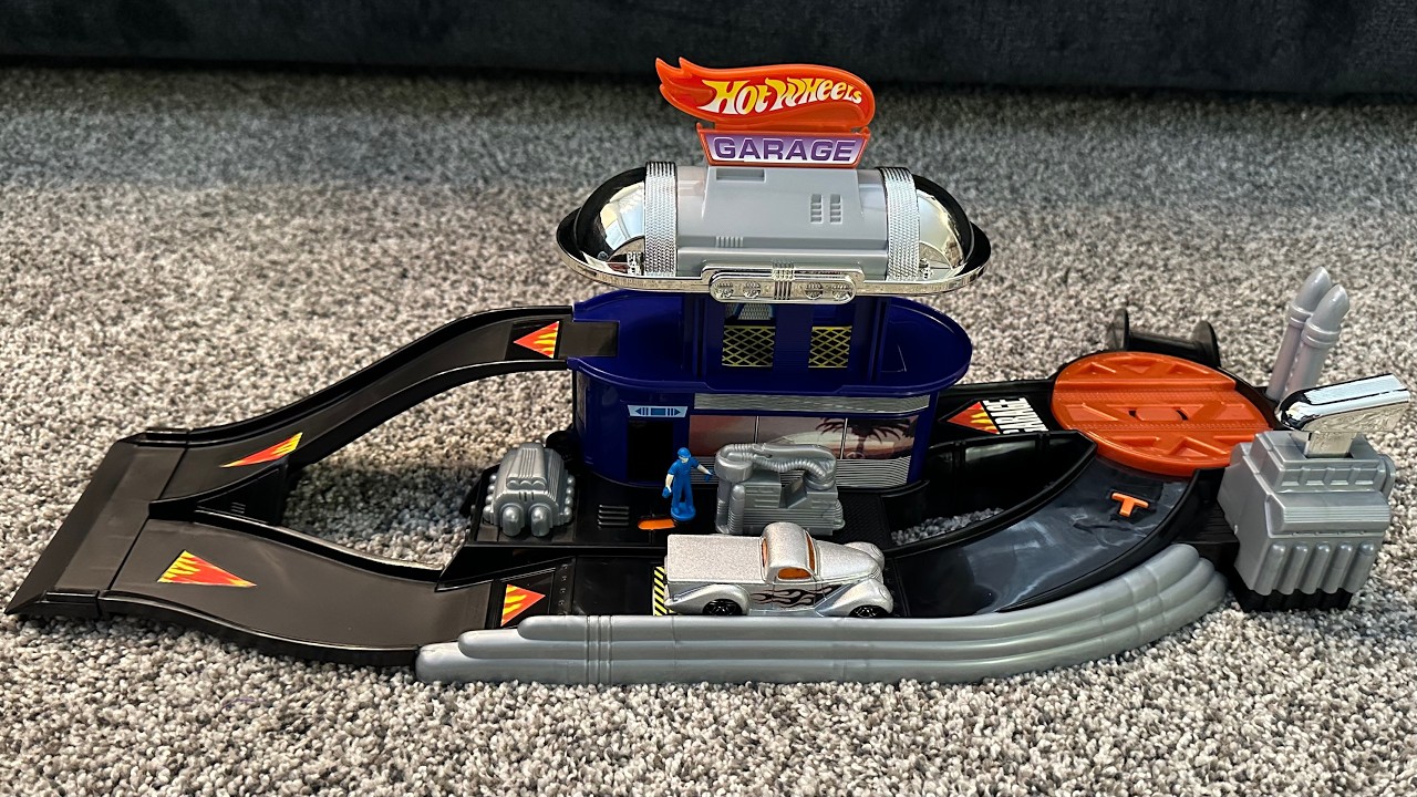 ミニカー Hot Wheels One World Custom Garage ミニカー Hot Wheels One World Custom Garage ミニカー Hot Wheels