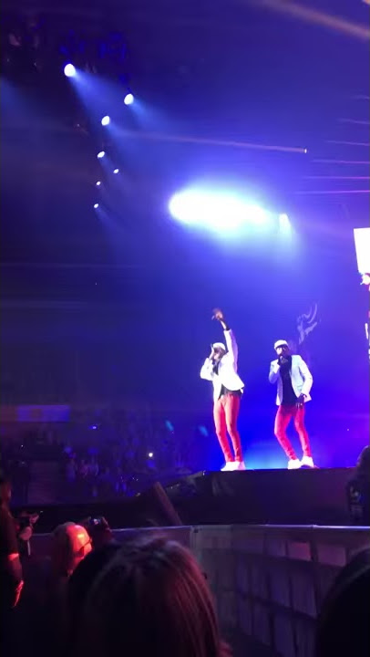 Reggie and Bollie Singing Who Let The Dogs Out X Factor Tour Nottingham 6/3/16