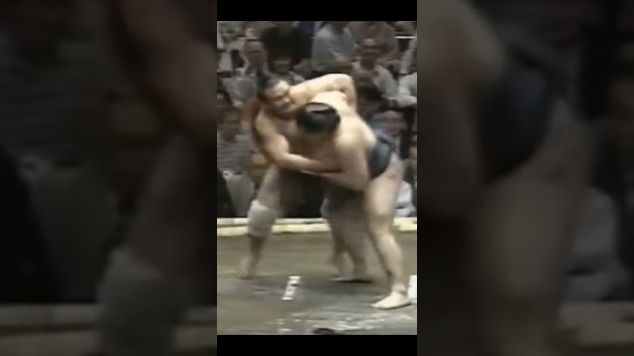 Таканохана VS Такамисакари Аки Басё 2002 Сумо 
