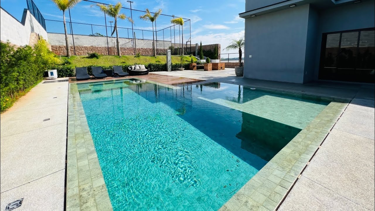 CASA A VENDA EM CONDOMÍNIO FECHADO EM INDAIATUBA 4 SUÍTES ESCRITÓRIO PISCINA TERRENO GRANDE MOBILIAD