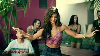 Video thumbnail of "Luis Fonsi feat. Daddy Yankee - Despacito (Official Music Video)"