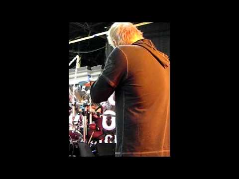 "KEEP ON ROCKIN IN THE FREE WORLD"/CHRIS HOLMES/JANI LANE 'BIG BALL STARS' ( Boston, MA 2-07-09)