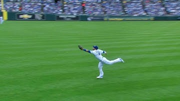 CLE@KC: Gordon makes a diving catch in left field