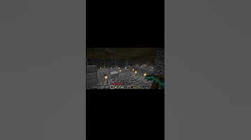 When you reupload a game to fix a bug, but fail to fix the bug #shorts [Minecraft #69/Early Beta #5]