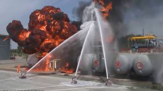 Explosion-Proof Fire Fighting Robot Field Test-  September 2016 Resimi