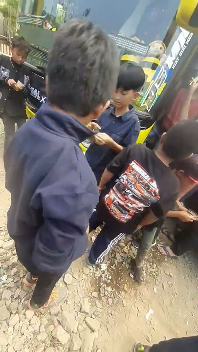 Download lagu FULL BASURI PILDUN REMIX ' Aprilia style ' #automobile #bislover #busmania #basuri #bis #pecintabis