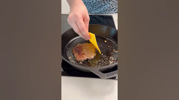 Kiwi lamb smash burgers