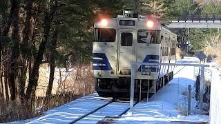 五能線・普通車両入線・・・十二湖駅ホーム