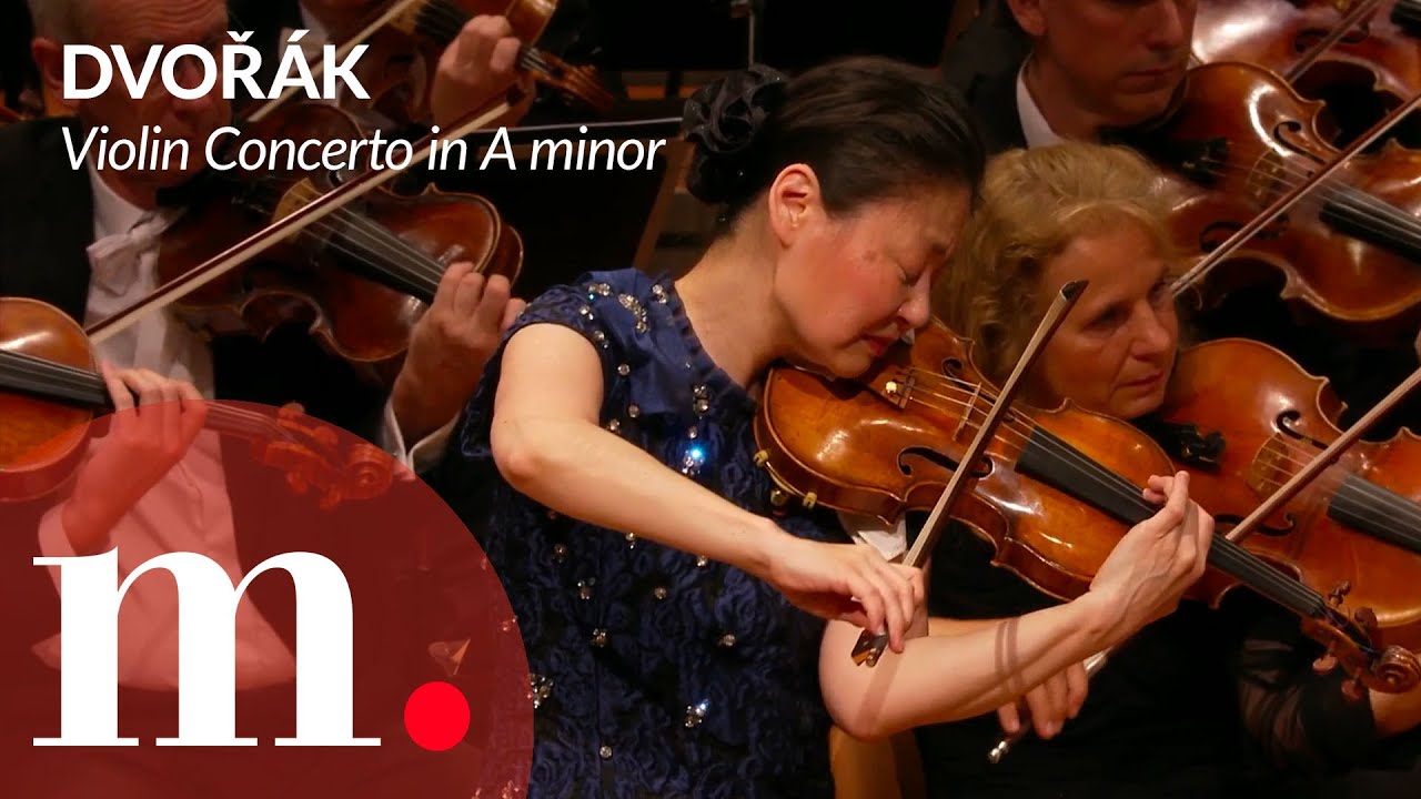 Violin virtuoso Midori performs Dvořák's Violin Concerto at the Berlin Philharmonie!